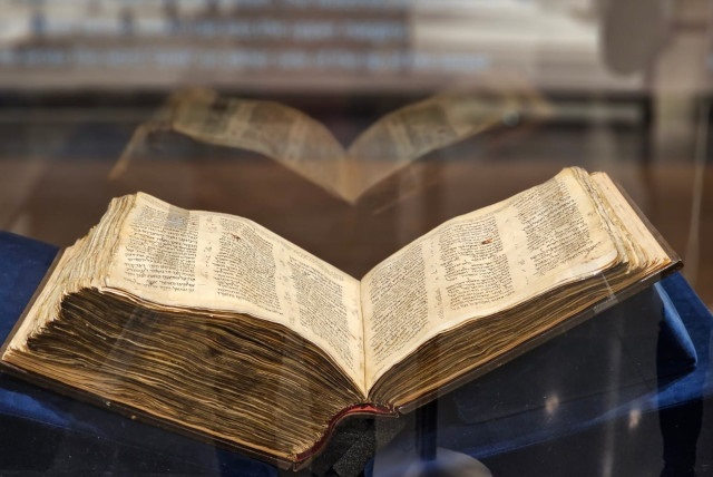 Sassoon Codex 1100 years old